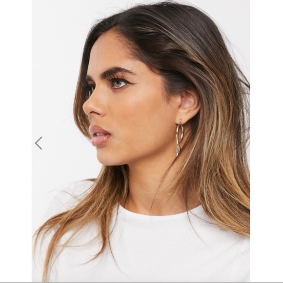 ASOS Hoop Earrings in Gold Tone - Picture 5 of 8